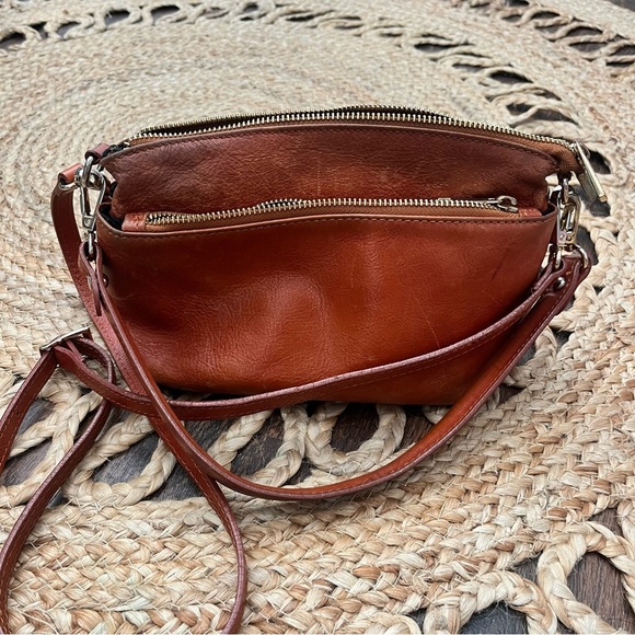 Divina Firenze Genuine Italian Leather Cognac Shoulder Bag - Picture 1 of 7